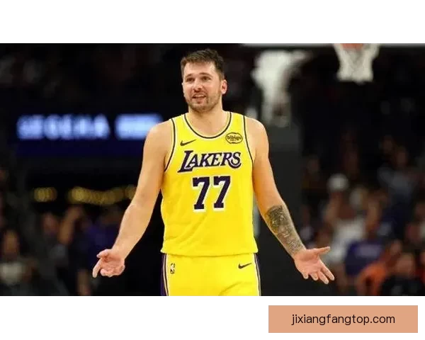 东契奇带伤鏖战三分绝平三不沾效率低迷31分遗憾吞里程悲