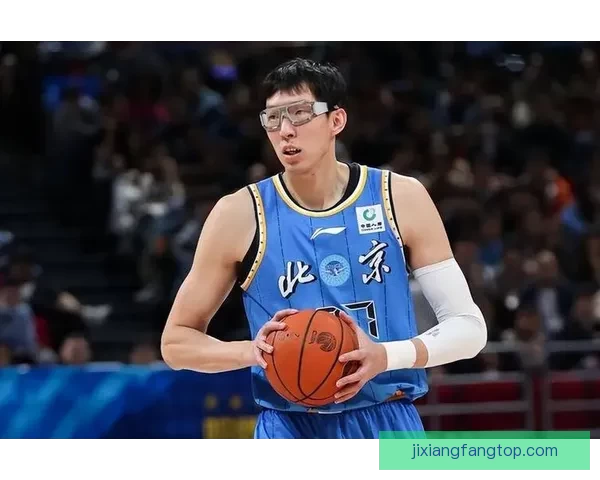 北京G3上演半场逆转联防双小外发威周琦篮下统治广东两将支撑难挡败局 北京G3上演半场逆转联防双小外发威周琦篮下统治广东两将支撑难挡败局
